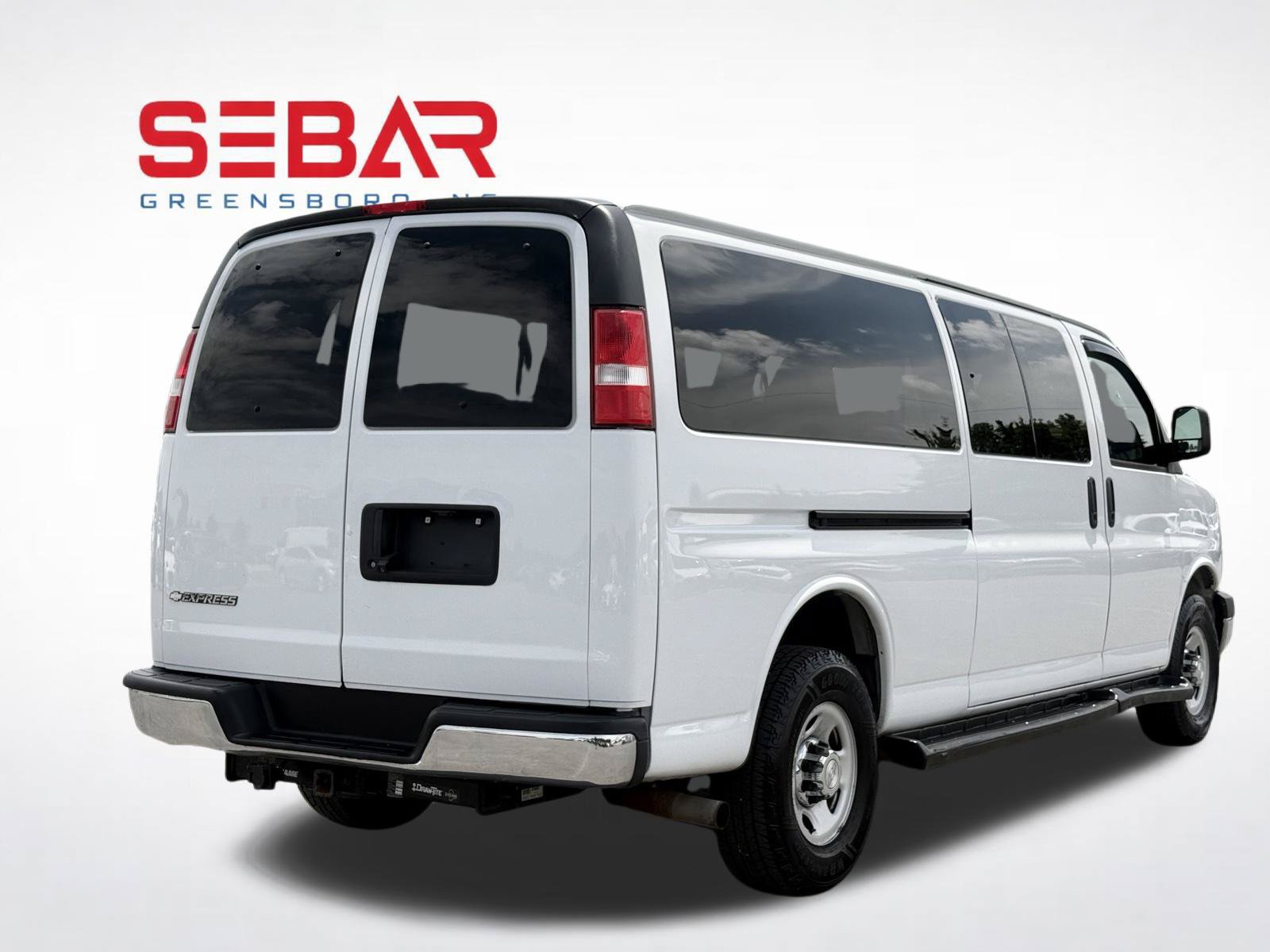 Used 2020 Chevrolet Express 3500 LT w/ LT Preferred Equipment Group RWD image 8