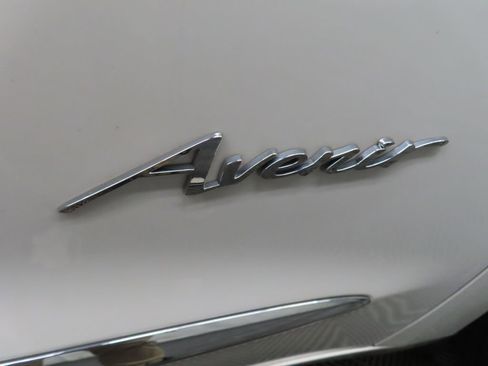 Used 2018 Buick Enclave Avenir w/ Avenir Technology Package AWD/4WD image 48
