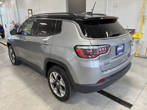 Used 2018 Jeep Compass Limited AWD/4WD image 5