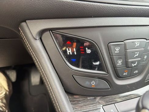 Used 2017 Buick Envision Essence image 30