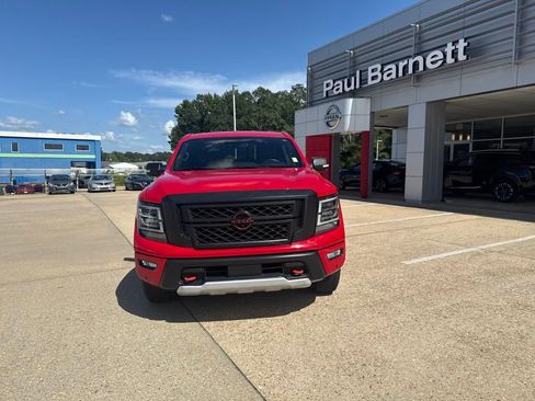 Used 2023 Nissan Titan PRO-4X w/ Pro-4x Convenience Package image 15