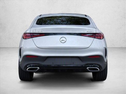 Used 2024 Mercedes-Benz GLC 300 4MATIC image 6