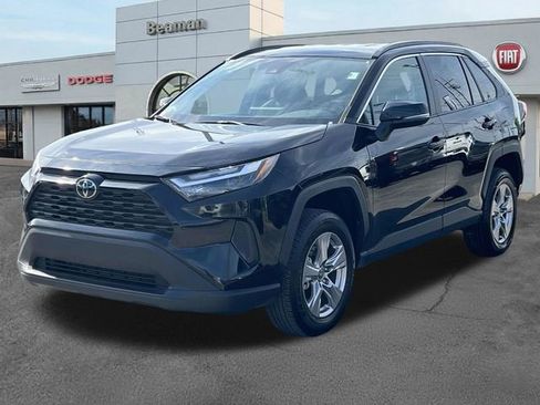 Used 2025 Toyota RAV4 XLE FWD image 3