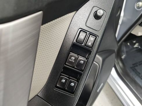 Used 2016 Subaru Forester 2.5i Touring w/ Eyesight & Navigation System AWD/4WD image 12