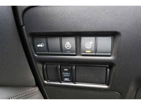 Used 2024 Nissan Armada SL image 21