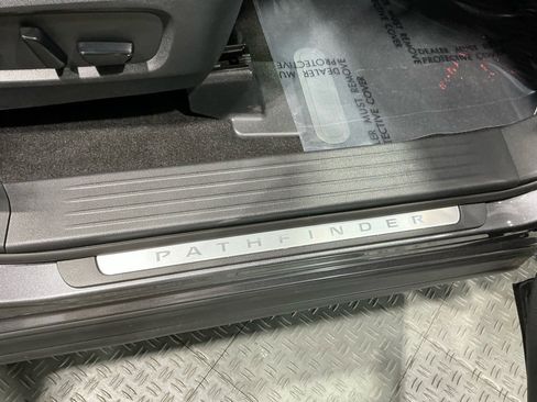 Used 2024 Nissan Pathfinder Platinum w/ Cargo Package image 26