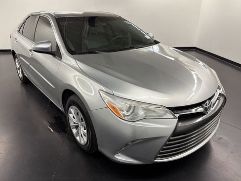 Used 2017 Toyota Camry LE w/ Protection Package (Q2) FWD image 7