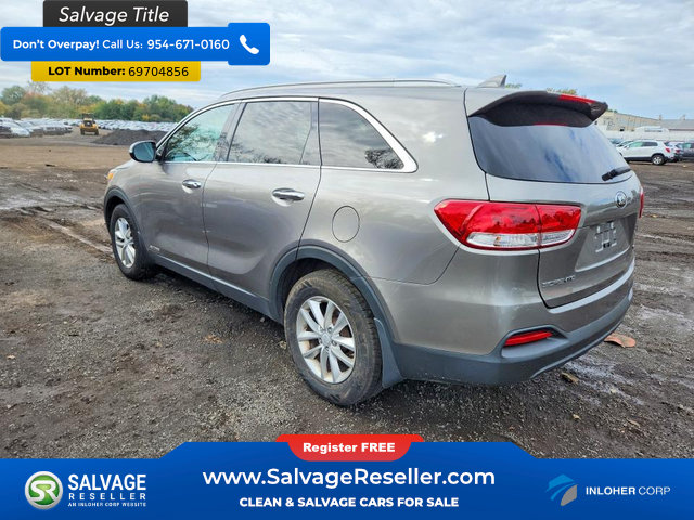 Used 2017 Kia Sorento AWD w/ LX V6 Convenience Package image 3