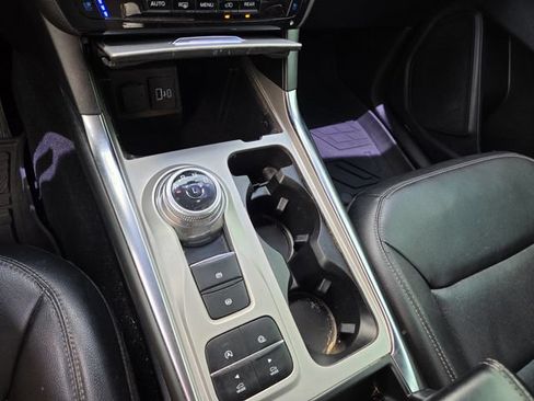 Used 2021 Ford Explorer Limited w/ Equipment Group 301A RWD image 11