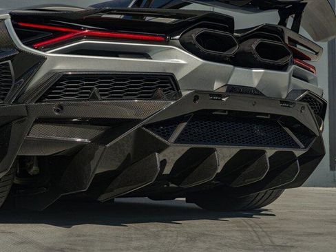 Used 2024 Lamborghini Revuelto image 61