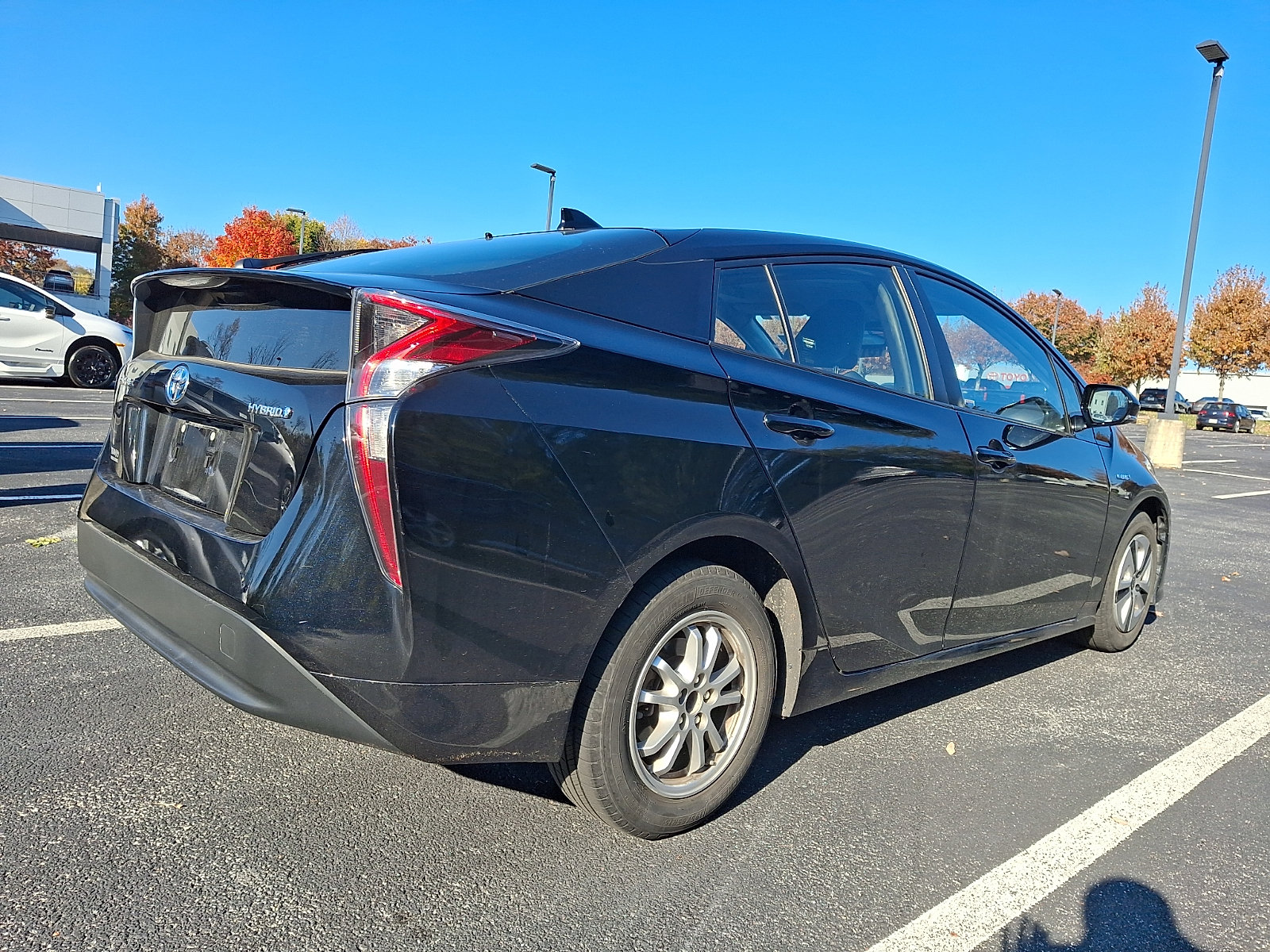 Used 2017 Toyota Prius Four w/ Advanced Technology Package FWD image 4