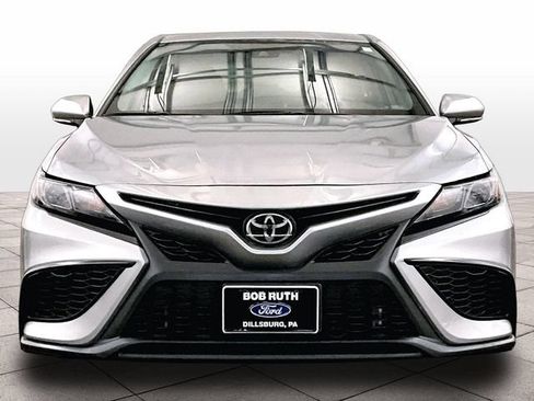Used 2023 Toyota Camry SE FWD image 3