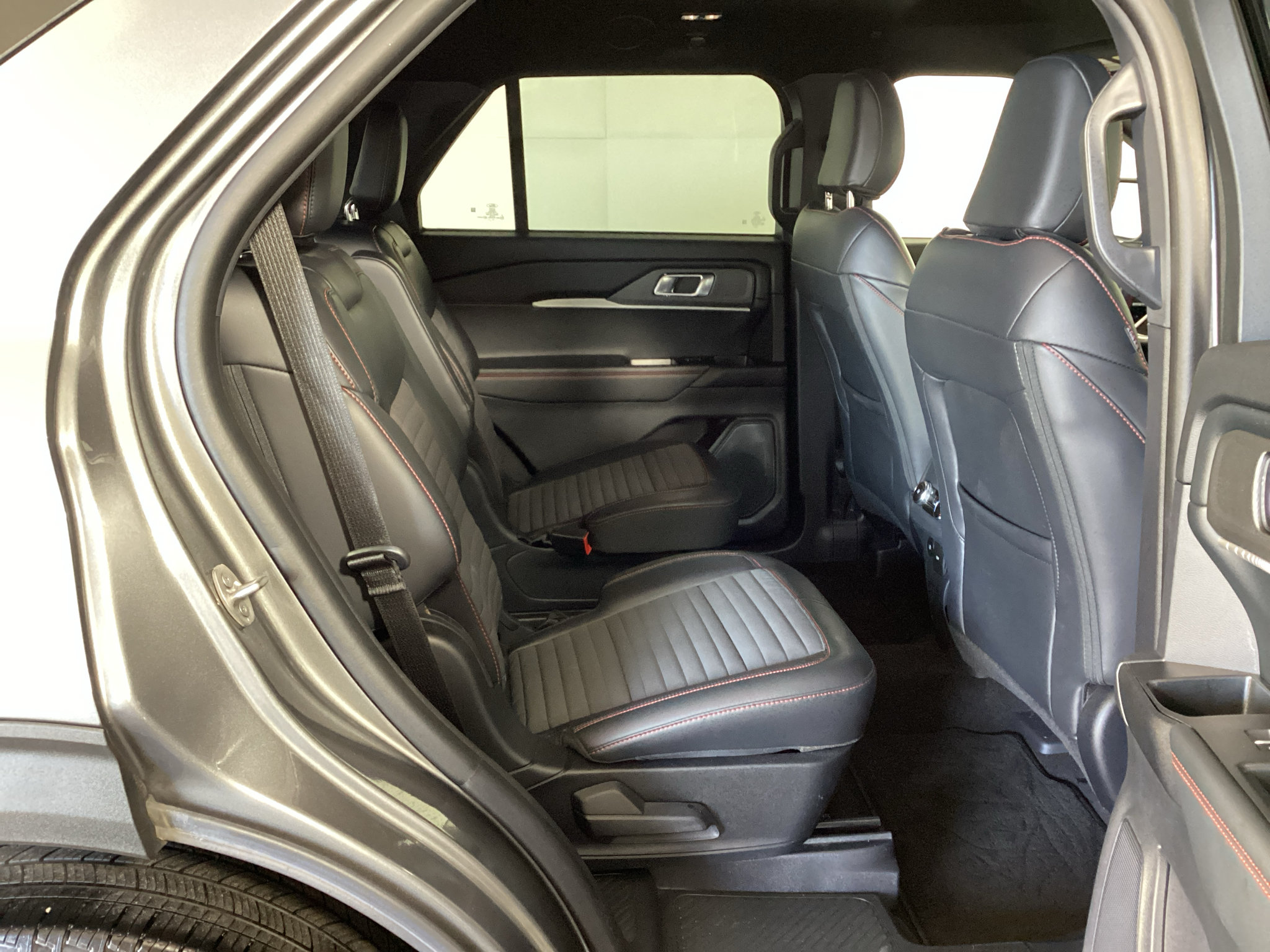 Used 2026 Ford Explorer ST-Line AWD/4WD image 12
