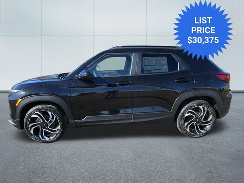 New 2026 Chevrolet TrailBlazer RS w/ Convenience Package FWD image 3