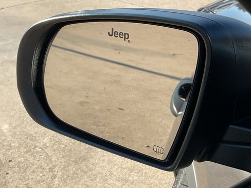 Used 2020 Jeep Compass Sport w/ Cold Weather Group image 11