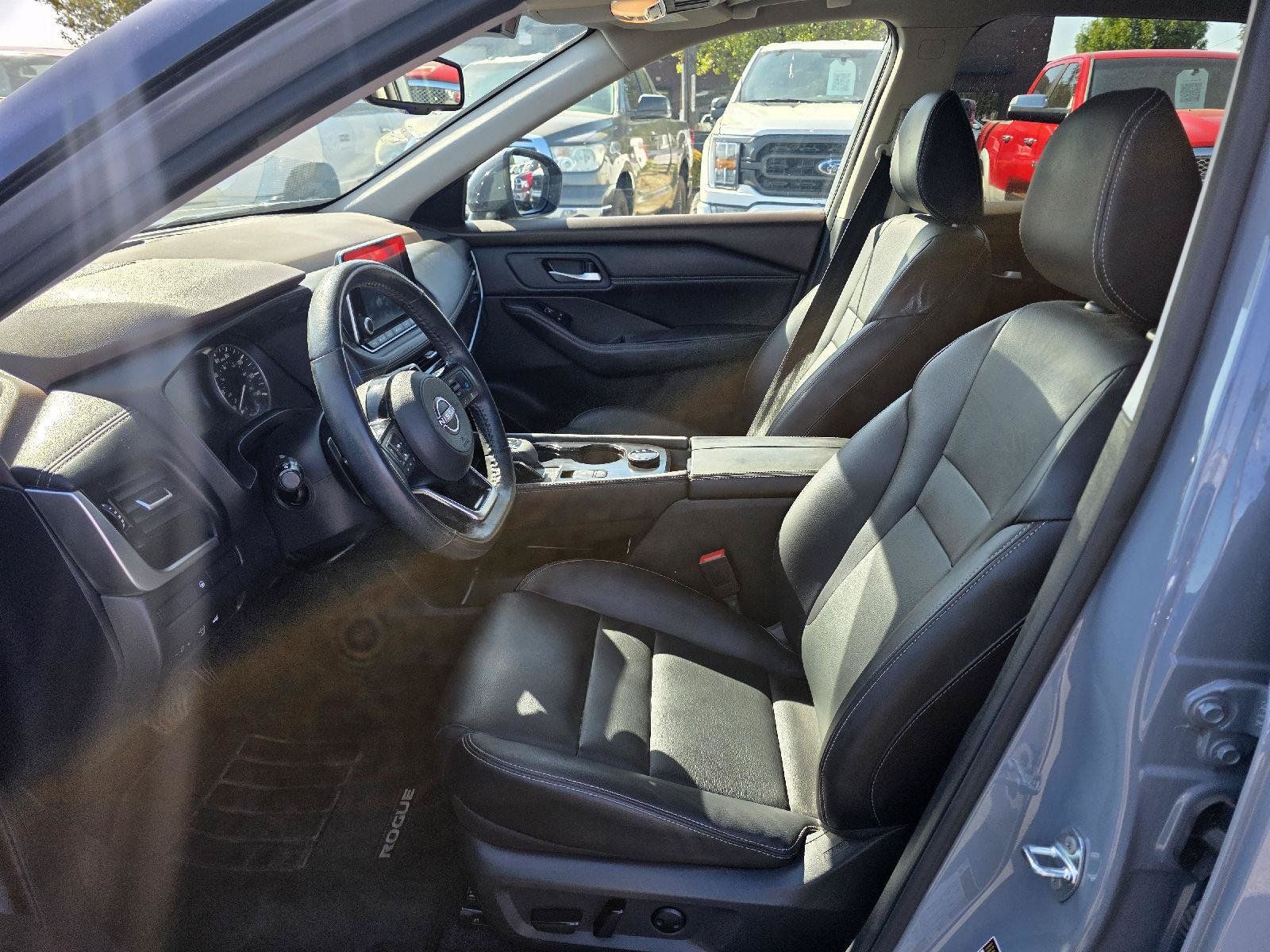 Used 2023 Nissan Rogue SL AWD/4WD image 7