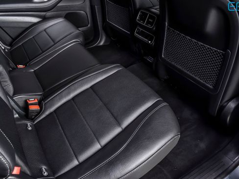 Used 2025 Mercedes-Benz GLS 450 4MATIC image 22