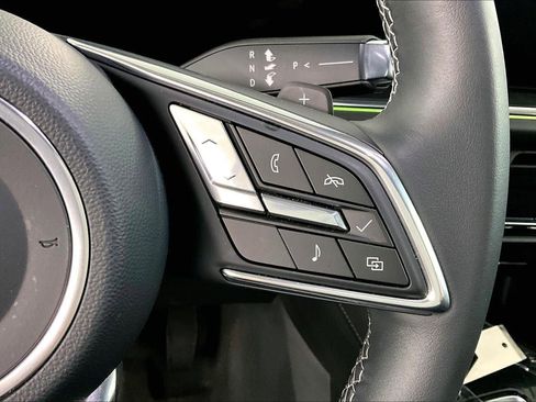 Used 2025 Buick Envision Preferred image 12