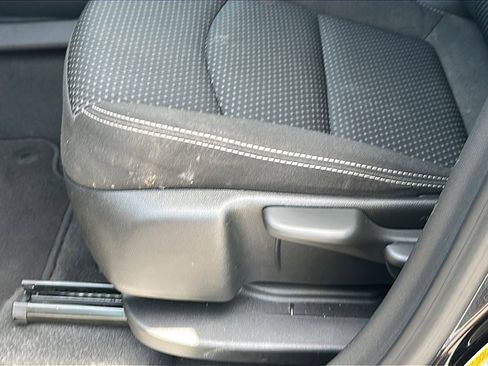 Used 2023 GMC Terrain SLE w/ Elevation Edition image 15