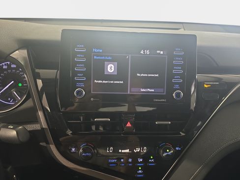 Used 2022 Toyota Camry SE FWD image 17