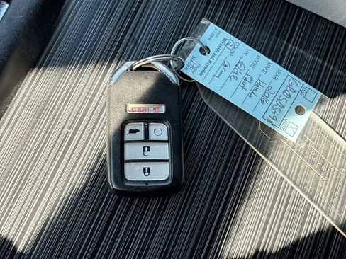 Used 2016 Honda Pilot Elite image 39