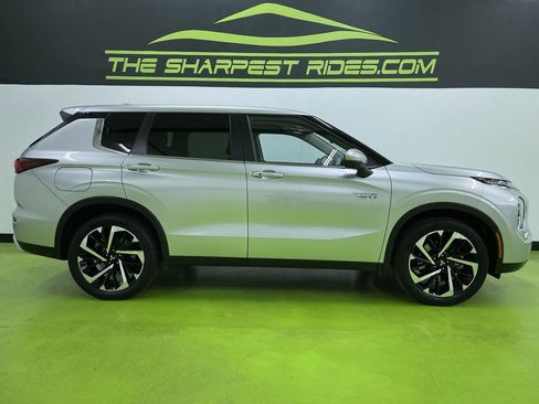 Used 2024 Mitsubishi Outlander Ralliart image 11