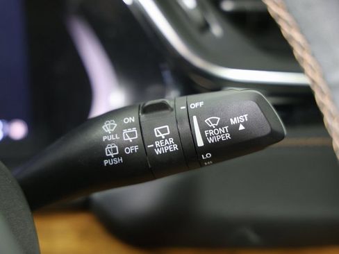 Used 2023 Jeep Grand Cherokee L Summit image 25