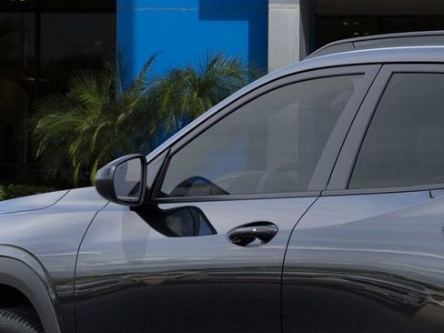New 2025 Chevrolet Trax RS w/ Driver Confidence Package FWD image 12