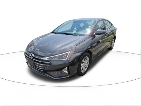 Used 2020 Hyundai Elantra SE FWD image 4