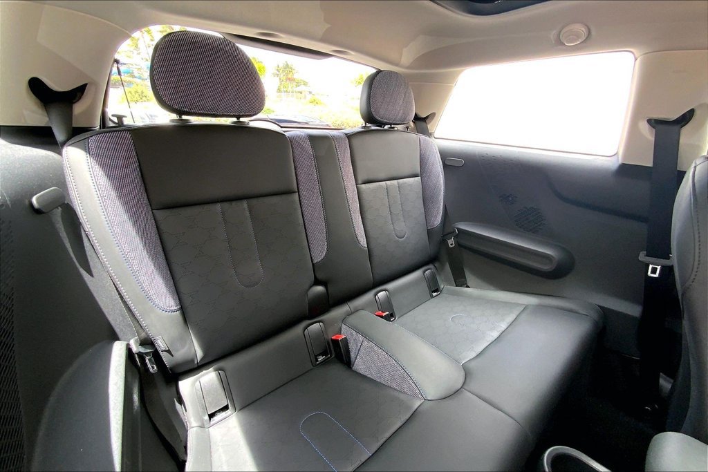 Used 2025 MINI Cooper S FWD image 25