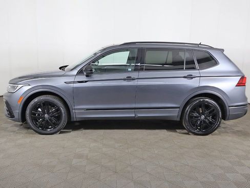 Used 2022 Volkswagen Tiguan SE R-Line AWD/4WD image 18
