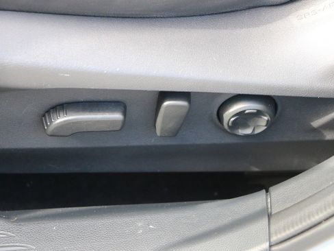Used 2023 Subaru Outback Limited XT AWD/4WD image 29