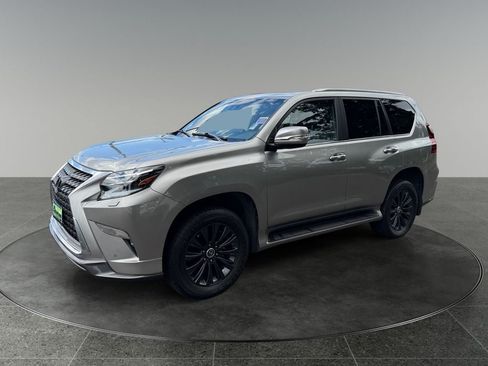 Used 2022 Lexus GX 460 Premium w/ Accessory Package AWD/4WD image 3