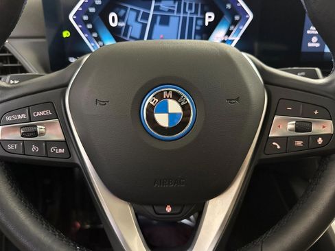 Used 2023 BMW i4 eDrive35 w/ Premium Package RWD image 16