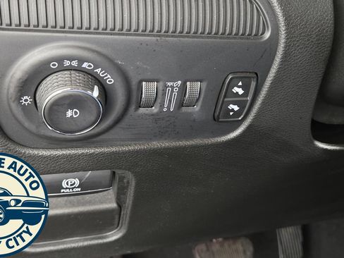 Used 2024 Jeep Wagoneer L Series II w/ Flexible Seating Group AWD/4WD image 25
