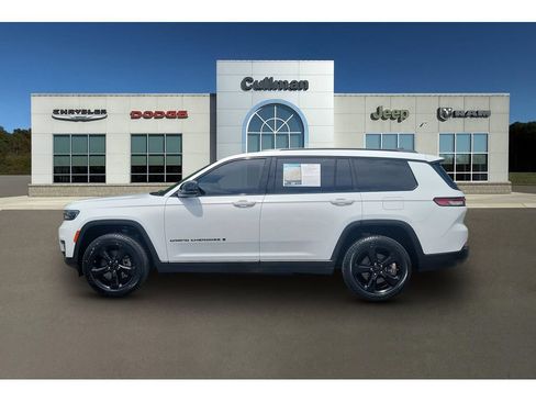 Used 2023 Jeep Grand Cherokee L Laredo AWD/4WD image 6