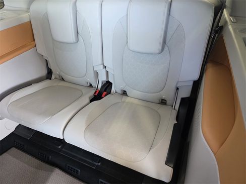 New 2025 Volkswagen ID. Buzz Pro S Plus image 20