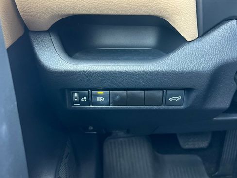 Certified 2022 Toyota RAV4 XLE Premium image 31