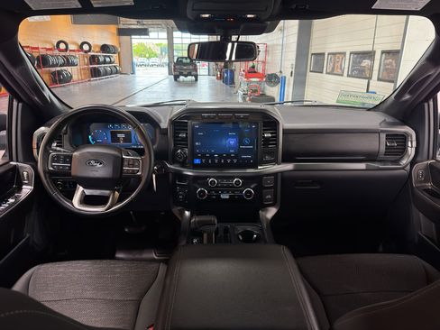 Used 2024 Ford F150 XLT w/ XLT Black Appearance Package AWD/4WD image 15
