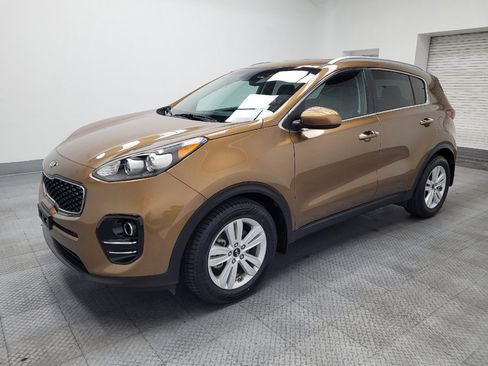 Used 2017 Kia Sportage EX FWD image 2