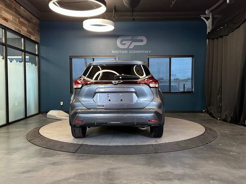 Used 2023 Nissan Kicks S image 4