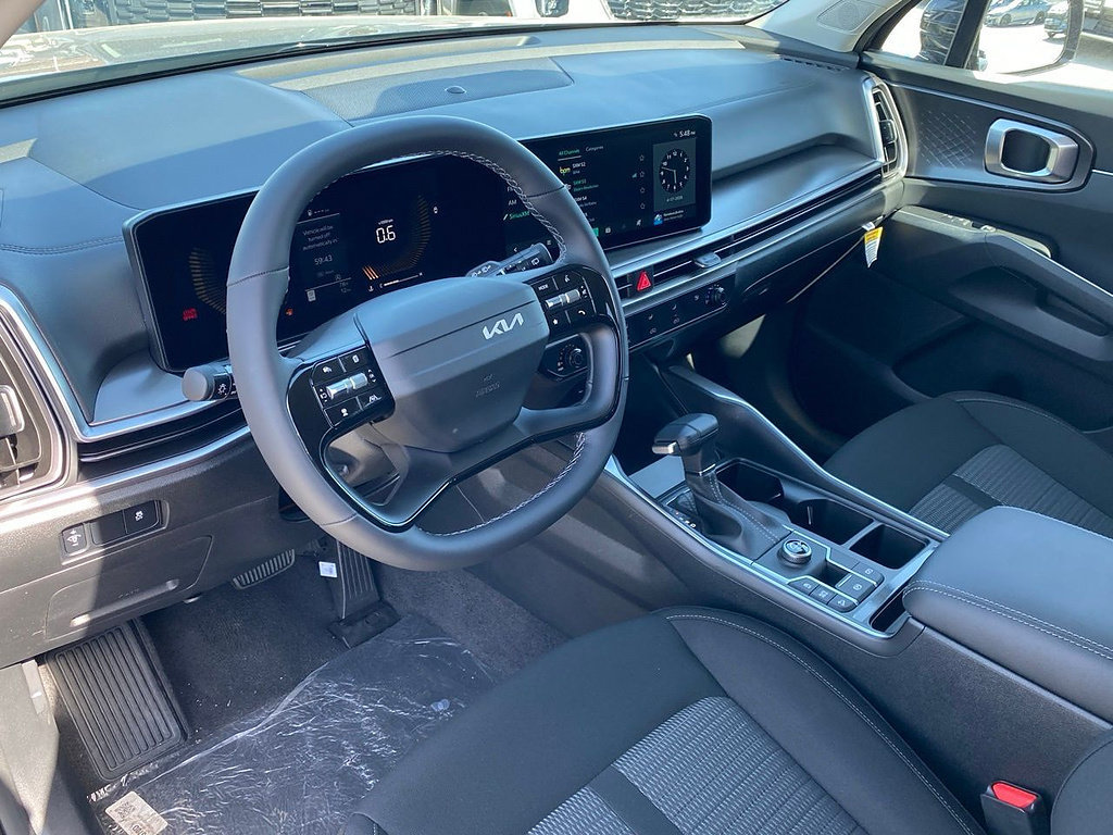 New 2026 Kia Sorento LX FWD image 13