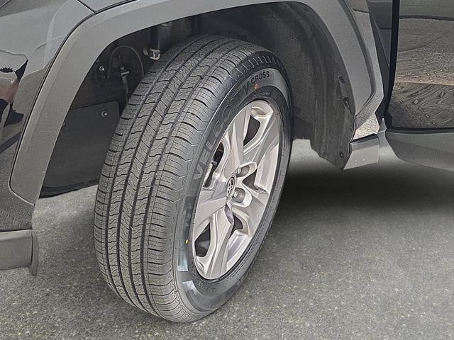 Certified 2025 Toyota RAV4 XLE AWD/4WD image 28