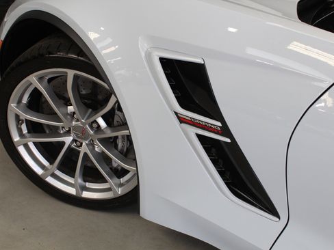 Used 2018 Chevrolet Corvette Grand Sport image 25