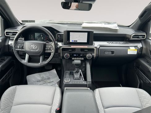 Used 2025 Toyota Tacoma SR5 image 10