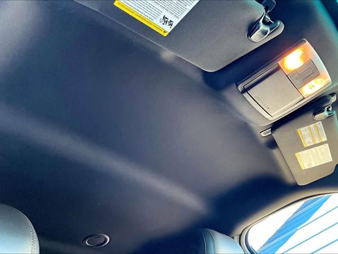 Used 2014 Ford Explorer XLT w/ Equipment Group 202A image 14