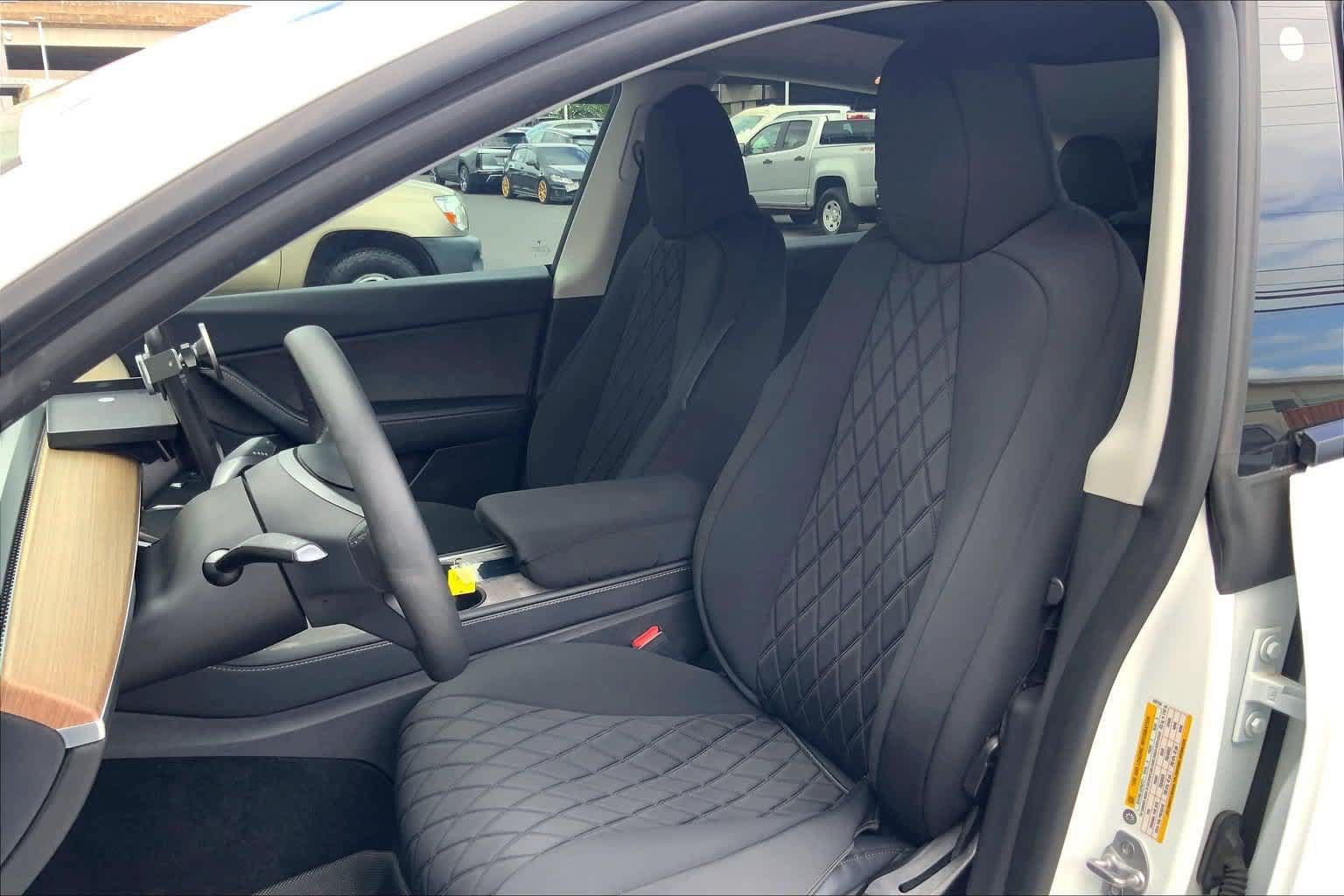 Used 2022 Tesla Model Y Long Range AWD/4WD image 11