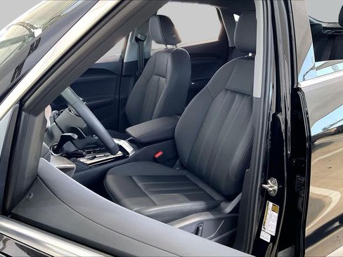 Used 2026 Audi Q5 Premium AWD/4WD image 8