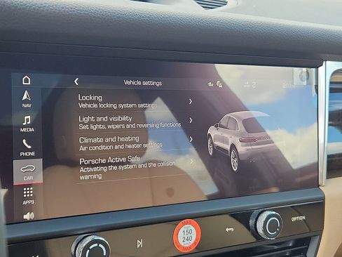 New 2026 Porsche Macan image 22