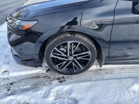 Used 2025 Toyota Camry XSE image 9